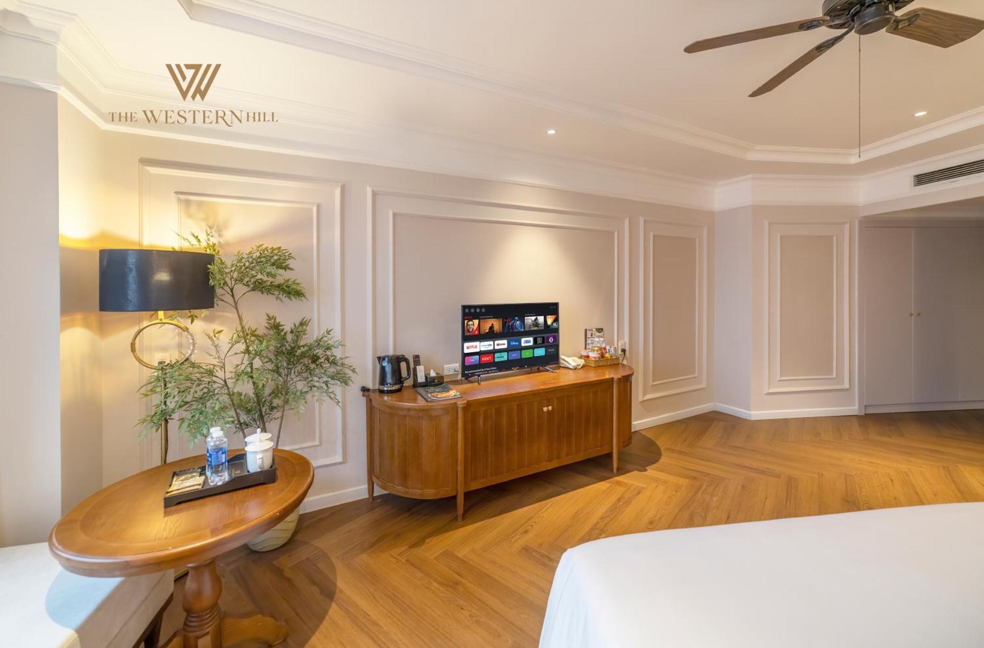 The Western Hill Dalat Hotel Extérieur photo